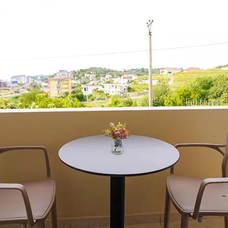 Kalpazo Kaja Garden Apartmán Golem (Tirana)
