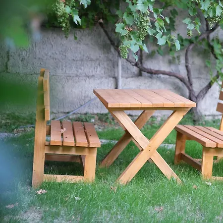 Kalpazo Kaja Garden Apartmán Golem (Tirana)