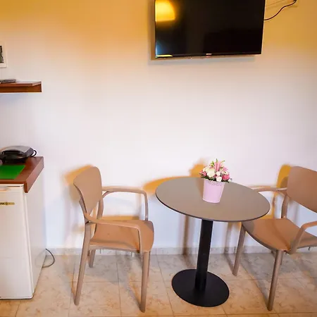 Kalpazo Kaja Garden Apartment *