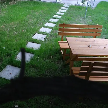Kalpazo Kaja Garden Apartment Golem (Tirana)
